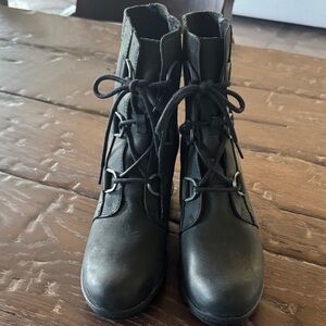 Sorel Black Lace-Up Boots